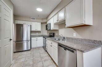 406 Santa Fe Trail in Irving, TX - Building Photo - Building Photo