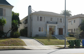 452 S Wilton Pl in Los Angeles, CA - Building Photo - Building Photo