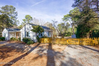 365 E New Jersey Ave in Southern Pines, NC - Building Photo - Building Photo