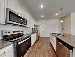 14038 Belle Mont Dr in Charlotte, NC - Foto de edificio - Building Photo