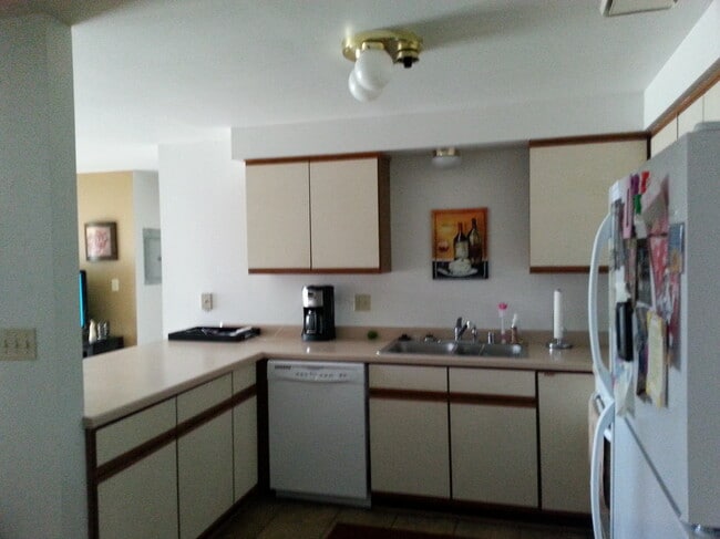 S85W18650 Jean Dr, Unit 18662 in Muskego, WI - Building Photo - Building Photo