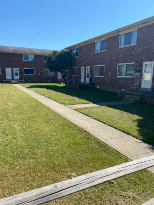 222 Bowie St in St. Albans, WV - Building Photo