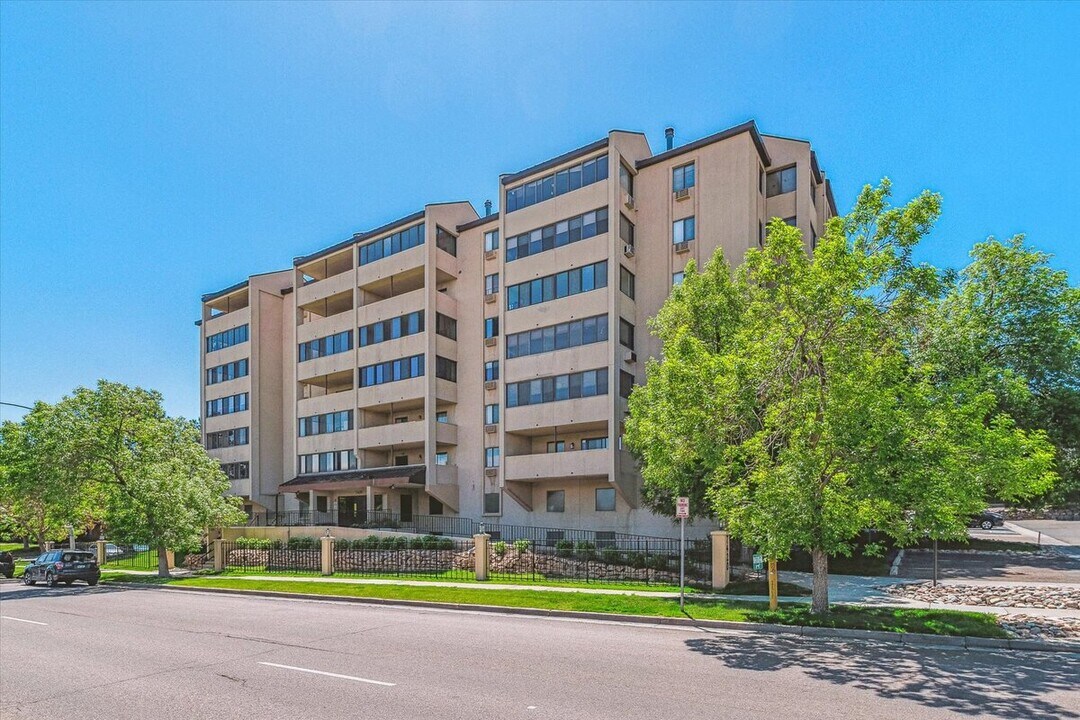 7420 E Quincy Ave, Unit 204 in Denver, CO - Foto de edificio