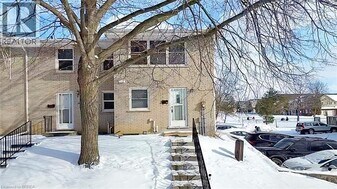 273 Elgin St in Brantford, ON - Building Photo