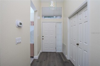 7725 Whitebridge Glen in University Park, FL - Building Photo - Building Photo