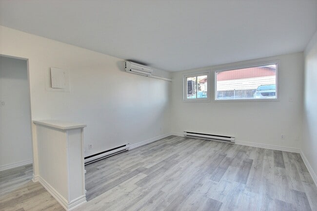 341 NoelUnit 4 in Moncton, NB - Building Photo - Building Photo