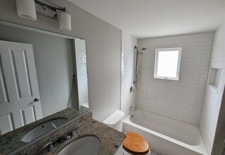 19 Indiana Ave in Somerville, MA - Building Photo - Building Photo