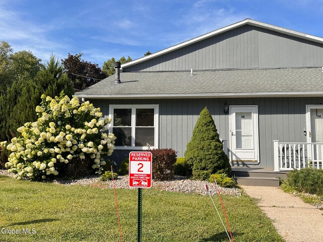 property at 3 Salem Ct