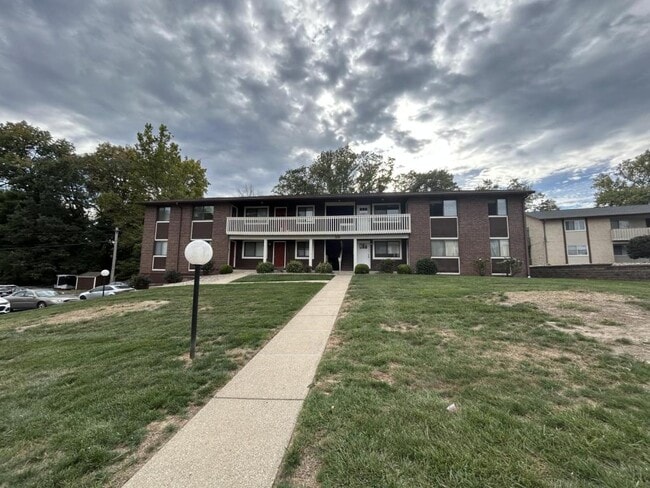 property at 39 Devon Ct