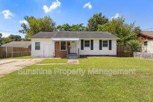 901 Duce St in Portsmouth, VA - Building Photo