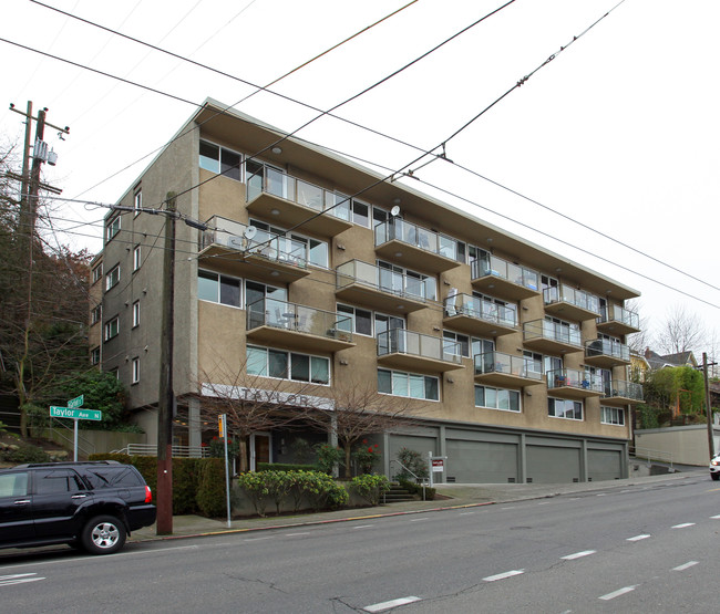 1601 Taylor Ave N in Seattle, WA - Foto de edificio - Building Photo