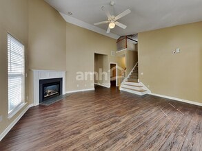 24 Hartsfield Ct in Greensboro, NC - Foto de edificio - Building Photo