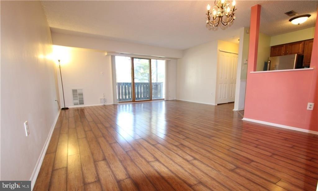 2315 Aspen Dr in Plainsboro, NJ - Foto de edificio