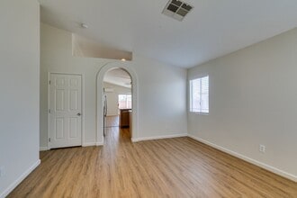 5128 Canary Island Ct in North Las Vegas, NV - Building Photo - Building Photo