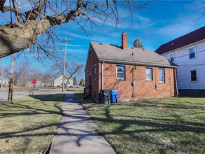 3836 E 112th St in Cleveland, OH - Foto de edificio - Building Photo