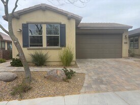 4468 Covered Wagon Trl in Wickenburg, AZ - Building Photo
