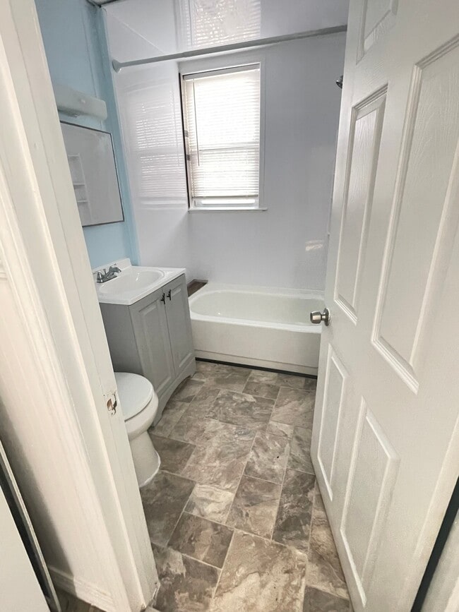 99 Beach St, Unit 0 in Haverhill, MA - Building Photo - Building Photo