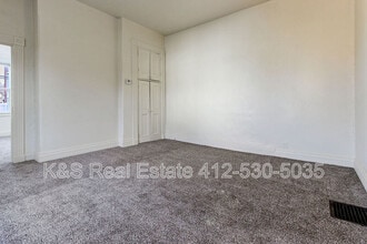 5816 Smithfield St in McKeesport, PA - Building Photo - Building Photo