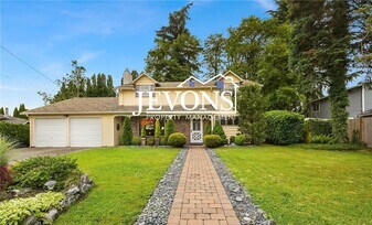 15518 NE 59th St in Redmond, WA - Building Photo