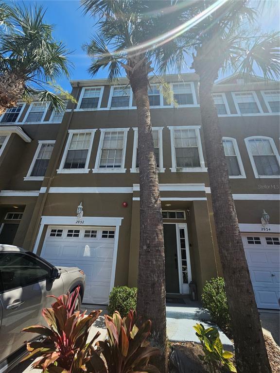 property at 2952 Bayshore Pointe Dr