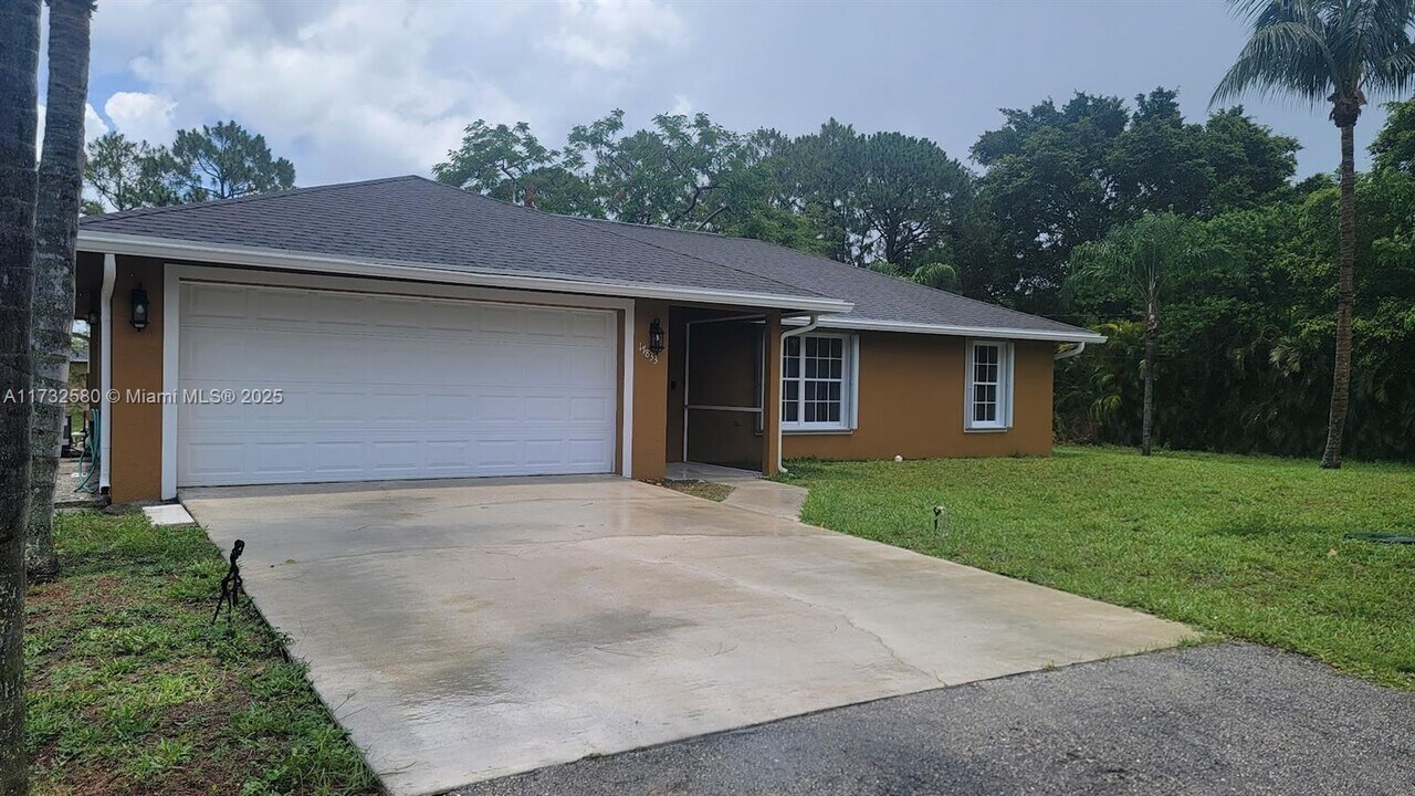17833 43rd Rd N in Westlake, FL - Building Photo