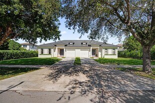 8371 SW 122nd St in Miami, FL - Building Photo