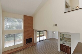 2585 Caminito Muirfield in San Diego, CA - Building Photo - Building Photo