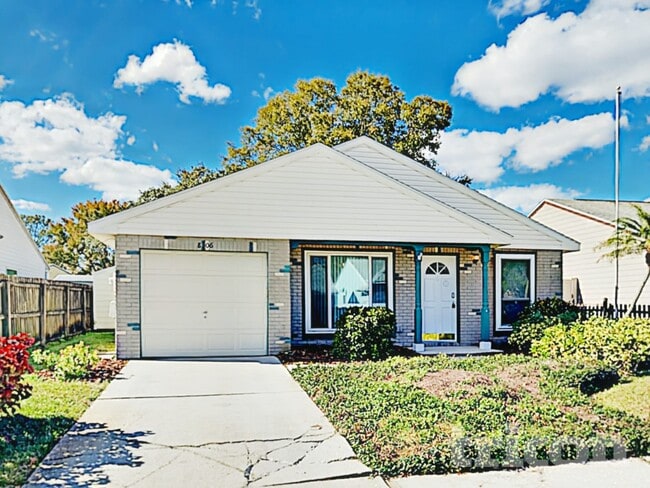 8306 Riverboat Dr in Tampa, FL - Building Photo - Building Photo