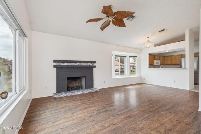 1120 N Val Vista Dr in Gilbert, AZ - Building Photo - Building Photo