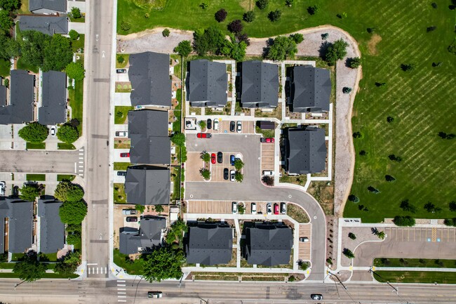 Summerwinds Townhomes in Boise, ID - Building Photo - Building Photo