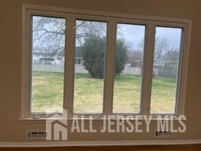 63 Claudia St in Iselin, NJ - Building Photo - Building Photo