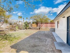 9301 E 29th St in Tucson, AZ - Building Photo - Building Photo