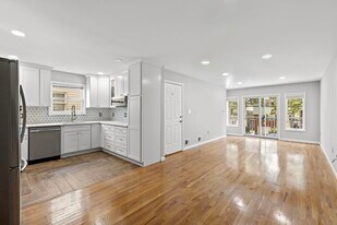 359 Cator Ave in Jersey City, NJ - Building Photo