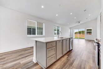 3805 Mesquite Vly Rd in Georgetown, TX - Foto de edificio - Building Photo