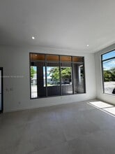 3204 Plaza St in Miami, FL - Building Photo - Building Photo