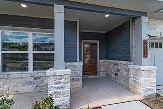 8322 Red Shiner Wy in Fulshear, TX - Foto de edificio - Building Photo