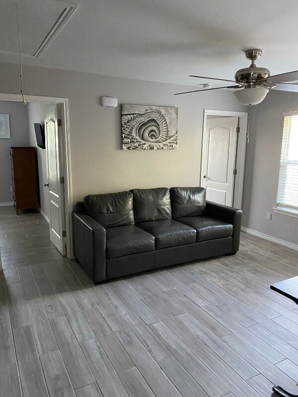 1825 W Deberry Ave in Aransas Pass, TX - Building Photo - Building Photo