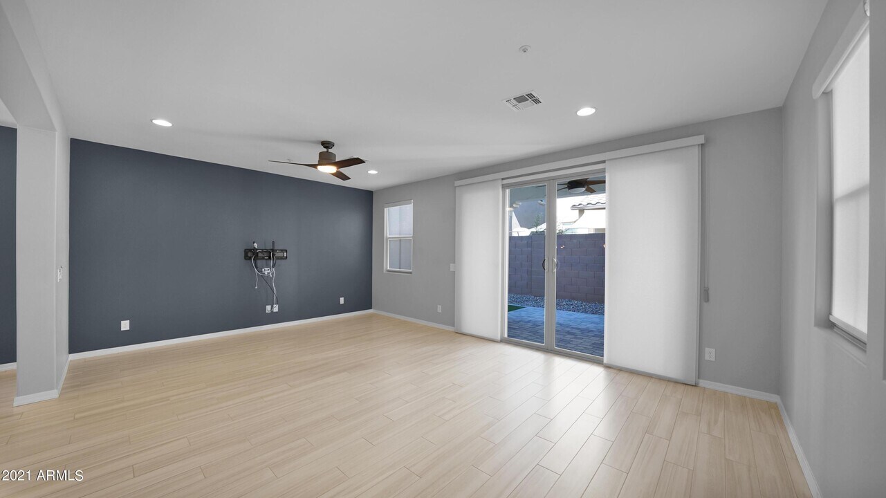 2354 W Gloria Ln in Phoenix, AZ - Building Photo