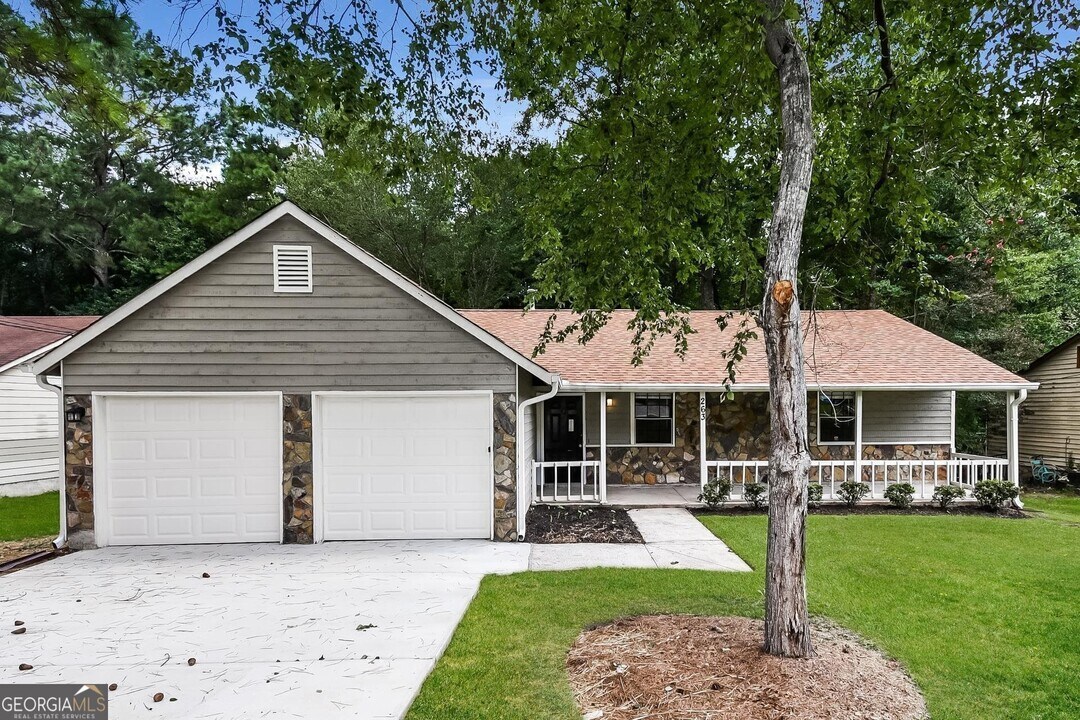 263 Independence Dr in Jonesboro, GA - Building Photo