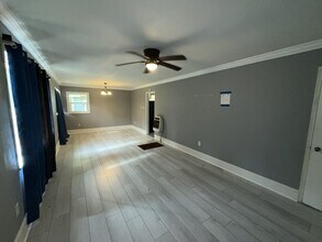 3030 Oak Forest Dr in Jackson, MS - Building Photo - Building Photo