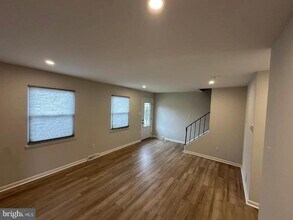 102 Stuart Ave in Downingtown, PA - Building Photo - Building Photo