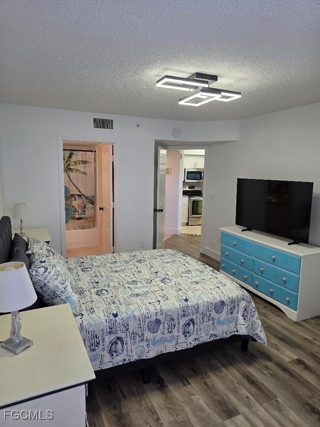 property at 8870 Colonnades Ct W