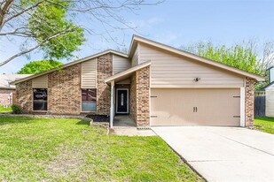 3514 Corn Valley Ct in Grand Prairie, TX - Building Photo
