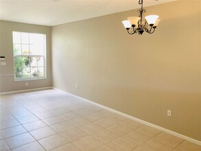 1713 NW 78th Way in Pembroke Pines, FL - Building Photo - Building Photo