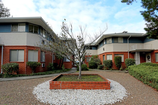 2515 Ryan Rd in Concord, CA - Foto de edificio - Building Photo