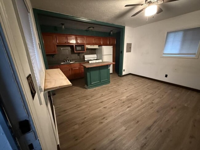 1032 24th Ave in Seaside, OR - Building Photo - Building Photo