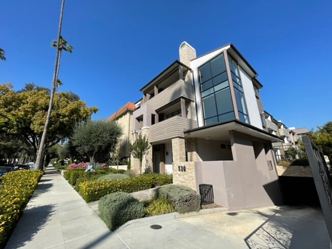 536 S El Molino Ave in Pasadena, CA - Building Photo - Building Photo