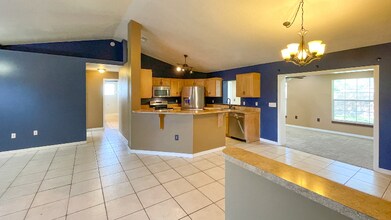 4828 Jeanette Ct in St. Cloud, FL - Building Photo - Building Photo