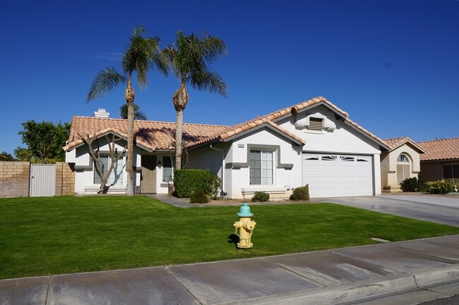 78870 Sonesta Way in La Quinta, CA - Building Photo - Building Photo