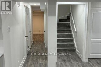 16 Wilsongary Cir in Ajax, ON - Building Photo - Building Photo